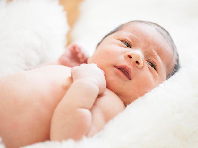10 cách trị nấc cụt cho trẻ sơ sinh đơn giản, hiệu quả