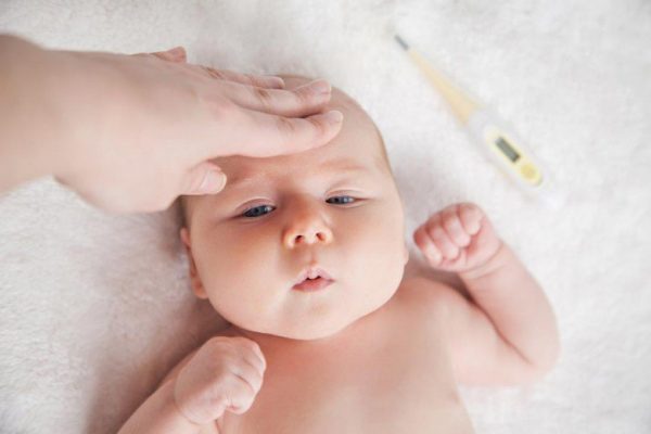 tiêm vacxin viêm gan B cho trẻ sơ sinh