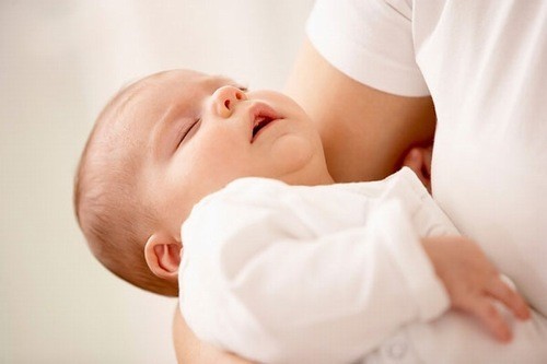 Tình trạng khò khè ở trẻ sơ sinh rất phổ biến
